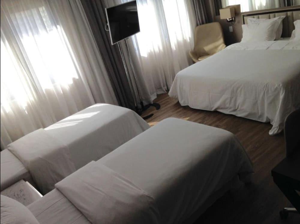 Hotel Atlantico Prime ริโอเดจาเนโร ภายนอก รูปภาพ A room at the hotel